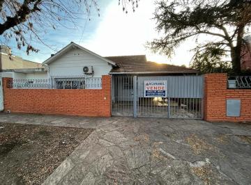 Casa · 140m² · 3 Ambientes · 2 Cocheras · Venta Casa Doble Lote en San Antonio de Padua Apto Credito