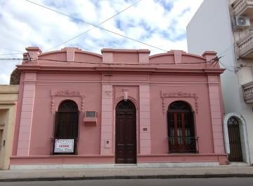 Casa de 4 ambientes, Ciudad de Santa Fe · Casa con Salida a 2 Calles en Barrio Sur