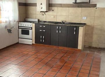 Casa · 80m² · 6 Ambientes · Bºsan Martin - Paso de Uspallata Dos Dorm y un Escritorio