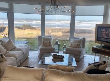 Casa · 440m² · 7 Ambientes · 4 Cocheras · Cariló - Excelente Casa Sobre Línea del Mar Alquiler y Venta
