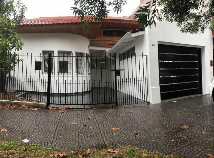 Casa · 140m² · 4 Ambientes · 1 Cochera