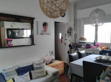 PH de 2 ambientes, Vicente López · 2 Amb con Patio y Parrilla. Sin Expensas. a 2 y 1/2 de Av Libertador.