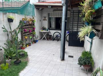 PH · 80m² · 4 Ambientes · 1 Cochera · Venta • Liniers • PH • Pb• 4 Ambientes • Patio • Terraza