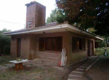 Casa · 140m² · 3 Ambientes · 1 Cochera · Chalet Sobre Lote de 760 m. Casa/chalet Sola en Lote | Santa Teresita