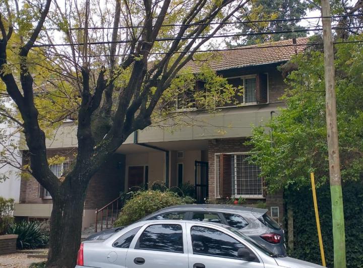 Casa · 150m² · 5 Ambientes · 1 Cochera