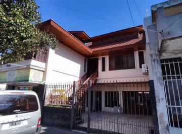 Casa de 3 ambientes, La Matanza · Casa Alquiler 3 Amb Cochera Descubierta Patio Venta Tapiales