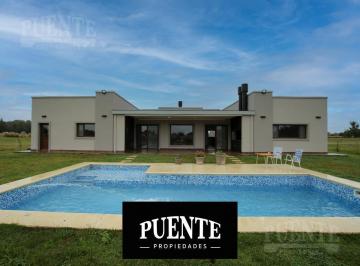 Casa · 3000m² · 6 Ambientes · Casa en Estancia Villa Maria