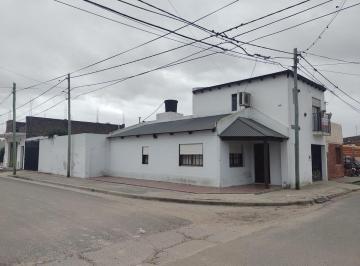 Casa · 120m² · 5 Ambientes · 2 Cocheras · Casa en Venta Gualeguay