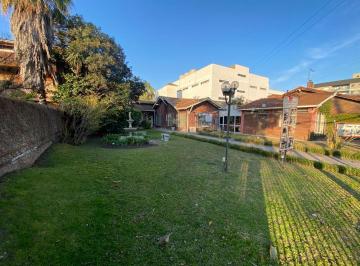 Casa · 300m² · 5 Ambientes · 3 Cocheras · Casa en Venta - Ituzaingó Centro