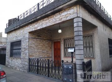 Casa · 279m² · 3 Ambientes · 3 Cocheras · Casa - Moron