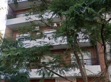 Departamento · 95m² · 5 Ambientes · Departamento 5 Ambientes. entrada Independiente. patio. Apto