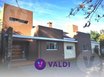 Casa · 300m² · 6 Ambientes · Casa en Venta - Barrio El Lauquen, Canning