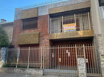 Casa de 5 ambientes, Liniers · Casa Sobre Lote de 8,66x34 m. - Liniers -