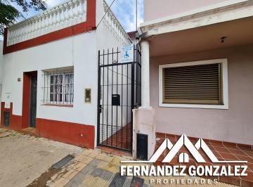 PH de 2 ambientes, Lanús · PH de 2 Amb. con Patio Propio. a m de Lanusita E H. Yrigoyen. Sin Expensas.