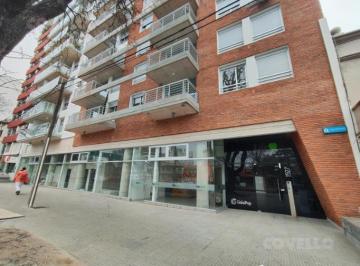 Departamento · 68m² · 2 Ambientes · Apartamento 1 Dormitorio Planta Baja con Patio - Tres Cruces