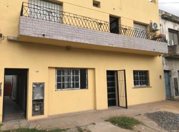 PH · 55m² · 3 Ambientes · Venta PH en Lanús Este Tipo Casa de 2 y 3 Ambientes con Patio Totalmente Reciclados