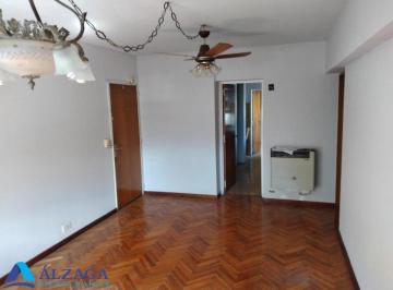 Departamento · 70m² · 3 Ambientes · Departamento en El Centro de Quilmes.