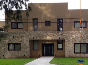 Casa · 680m² · 11 Ambientes · 4 Cocheras · Casa en Venta en Country San Diego Moreno