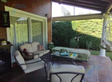 Casa · 166m² · 4 Ambientes · 2 Cocheras · Casa - Campo Grande