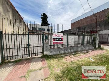 Casa · 150m² · 3 Ambientes · 1 Cochera · Casa Lote Propio con Galpon