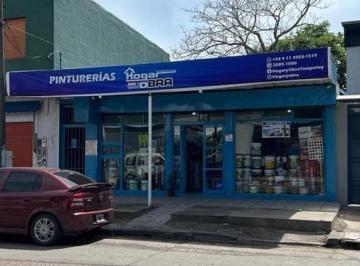 Edificio · 44m² · Amplio Local en Excelente Zona Comercial con Fondo Libre