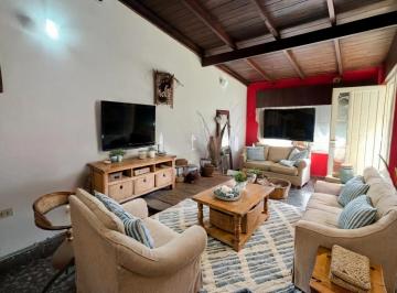 Casa · 100m² · 4 Ambientes · 5 Cocheras · Casa Tres Dorm. Venta Ituzaingo Norte