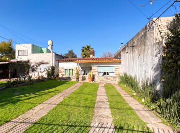Casa · 100m² · 4 Ambientes · 5 Cocheras · Chalet 4 Ambientes Parque Venta Ituzaingo Norte