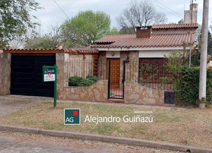 Casa · 240m² · 5 Ambientes · 2 Cocheras