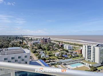 Foto1 · Piso Alto en Playa Brava - 3 Dorm. + Dep. y Terraza con Parrilla