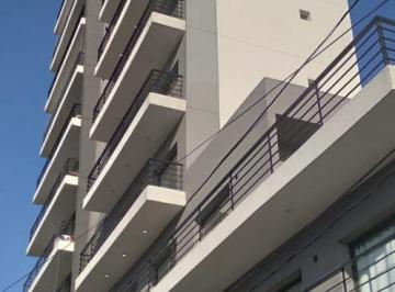 Departamento · 30m² · 1 Ambiente · Excelente Moambiente en Hipolito Yrigoyen. Apto Credito!