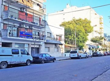 Departamento · 60m² · 3 Ambientes · 1 Cochera · Exc. Dto. 3amb. C/patio, Balcón. C/ascensor C/ Cochera