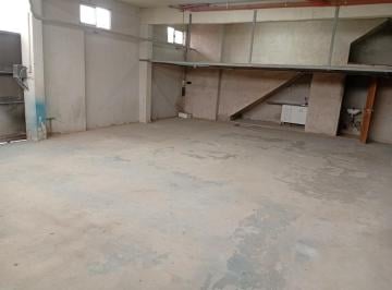 Bodega-Galpón · 110m² · Galpon en Alquiler