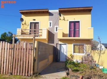 Casa de 3 ambientes, Mar del Tuyú · Duplex Al Frente en Mar del Tuyu 76 Nº 732 E/ 7 y 8