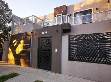 Casa · 200m² · 4 Ambientes · 2 Cocheras · Casa 4 Ambientes en Venta - Ituzaingó Norte
