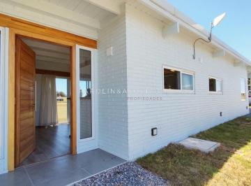 Foto1 · Casa en Venta a Estrenar con Hermosa Vista a La Laguna