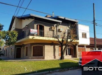 Casa · 200m² · 5 Ambientes · 1 Cochera · Se Vende Hermosa Casa