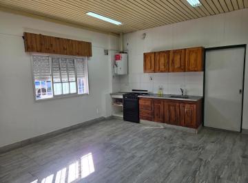 PH · 45m² · 2 Ambientes · Muy Buen Depto Tipo Casa 2 Amb Al Frente!