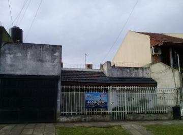Casa de 3 ambientes, La Matanza · Casa 3 Ambientes con Garaje, Sobre Lote de 237 m²