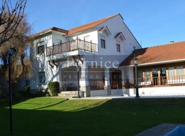 Casa · 550m² · 8 Ambientes · Venta Importante Residencia en Stella Maris