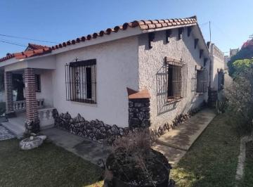 Casa · 250m² · 4 Ambientes · Bajo Palermo - Hermoso Chalet Esquina en Venta