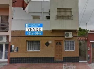 PH · 70m² · 4 Ambientes · PH Al Frente de 4 Ambientes, 80 m², Totalmente Independiente.