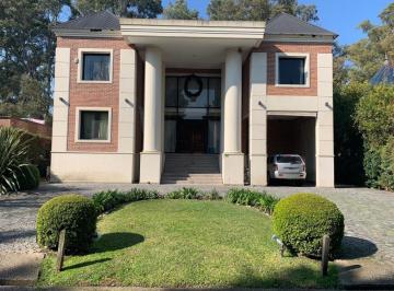Casa de 10 ambientes, La Plata · Casa en Venta en Country San Facundo