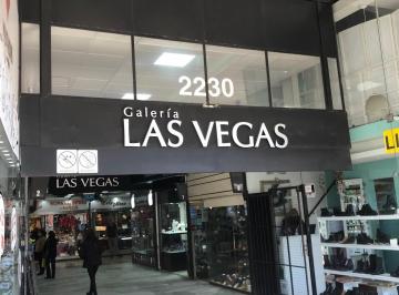Local comercial , Belgrano · Oportunidad en Galeria Las Vegas, Belgrano - Local Muy Vistoso!