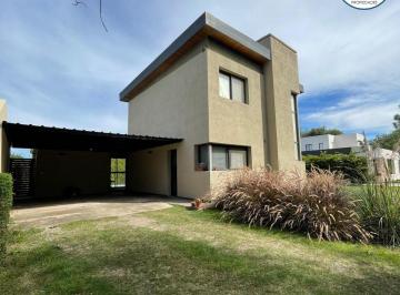 Casa de 7 ambientes, Villa Allende · Country San Isidro - Villa Allende