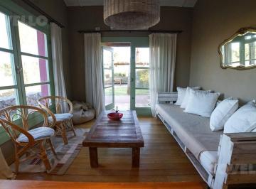 Departamento · 56m² · 3 Ambientes · 1 Cochera · Apartamento en Venta y Alquiler en Barrio Privado Carmelo Golf