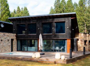 Casa · 226m² · 6 Ambientes · 2 Cocheras · Casa - San Martin de Los Andes