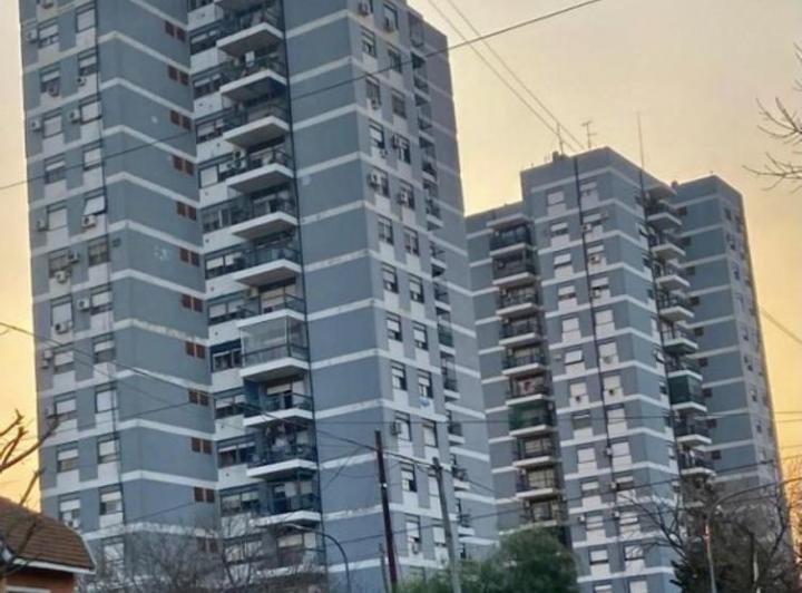 Increible Unidad Todo Externa, Cochera, Balcon, Coc - Comedor