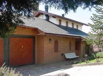 Casa · 350m² · 4 Ambientes · 2 Cocheras · Casa en Venta Ubicado en Jardín Botánico, Bariloche