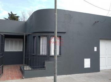 Casa · 90m² · 5 Ambientes · Casa en Granadero Baigorria Lado Rio, Acepto Depto 1 o 2 Dorm. Parte Pago