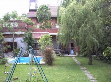 Casa de 12 ambientes, General San Martín · Casa de Once Dorm. Sobre Lote Propio Centro de Ballester